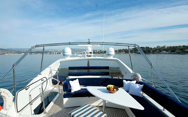 Аренда моторной яхты Sunseeker 75 Vogue of Monaco на Мальдивах